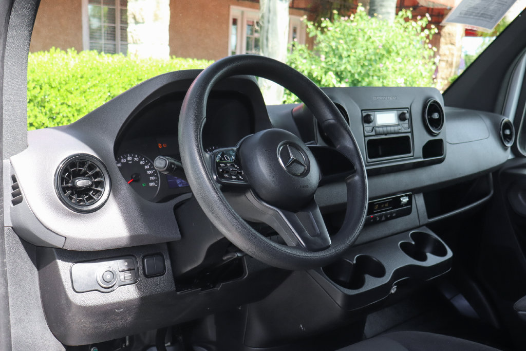 Used 2023 Mercedes-Benz Sprinter 2500 image 21