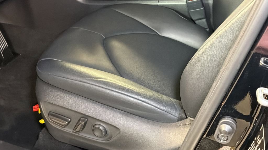 Used 2021 Toyota Highlander XLE image 21