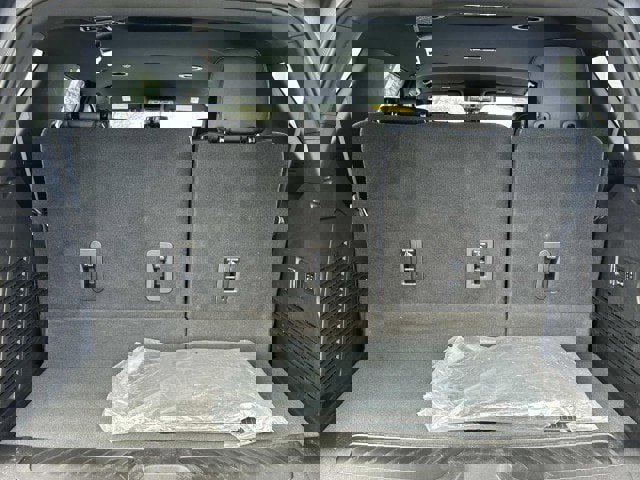 Used 2022 GMC Yukon SLT w/ SLT Luxury Package image 15