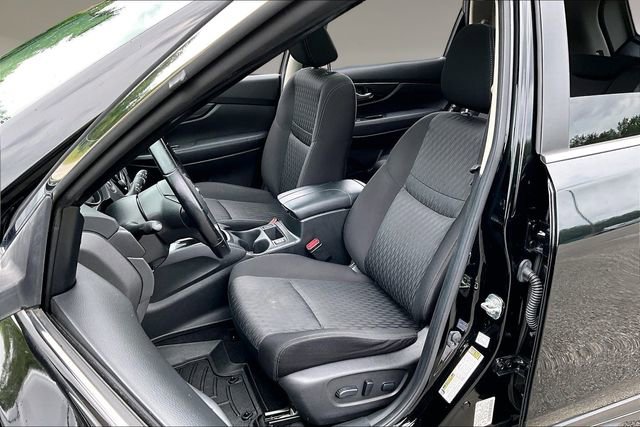 Used 2020 Nissan Rogue SV w/ Sun & Sound Touring Package FWD image 20