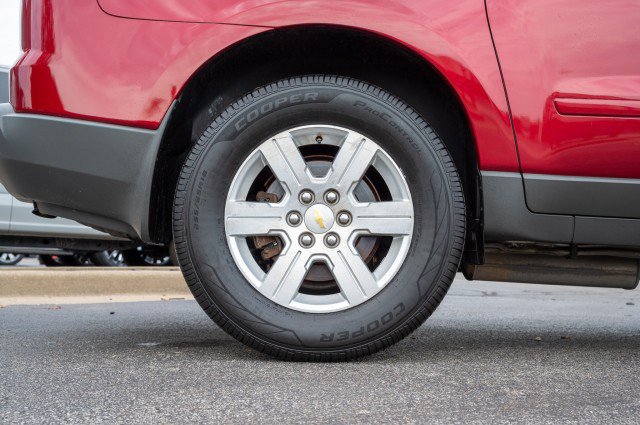 Used 2012 Chevrolet Traverse LT FWD image 16