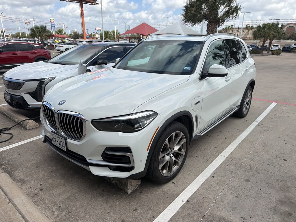 Used 2023 BMW X5 xDrive45e video 1