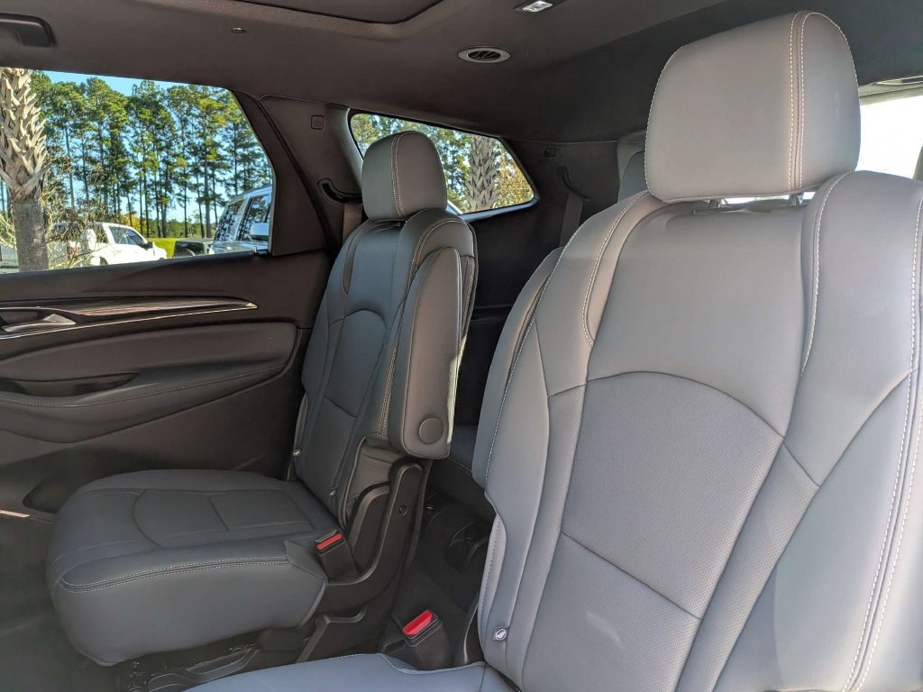 Used 2024 Buick Enclave Essence w/ Experience Buick Package FWD image 17