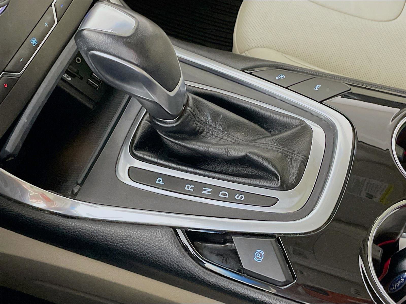 Used 2015 Ford Edge Titanium w/ Equipment Group 302A image 22