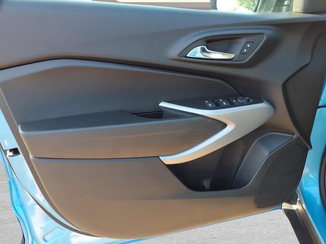 Used 2025 Chevrolet Trax RS w/ Driver Confidence Package FWD image 14