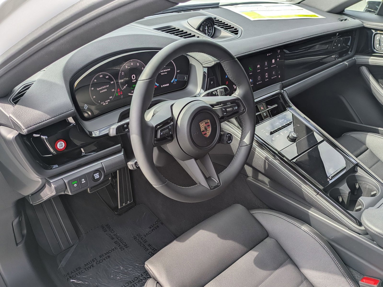 New 2025 Porsche Panamera 4 image 4