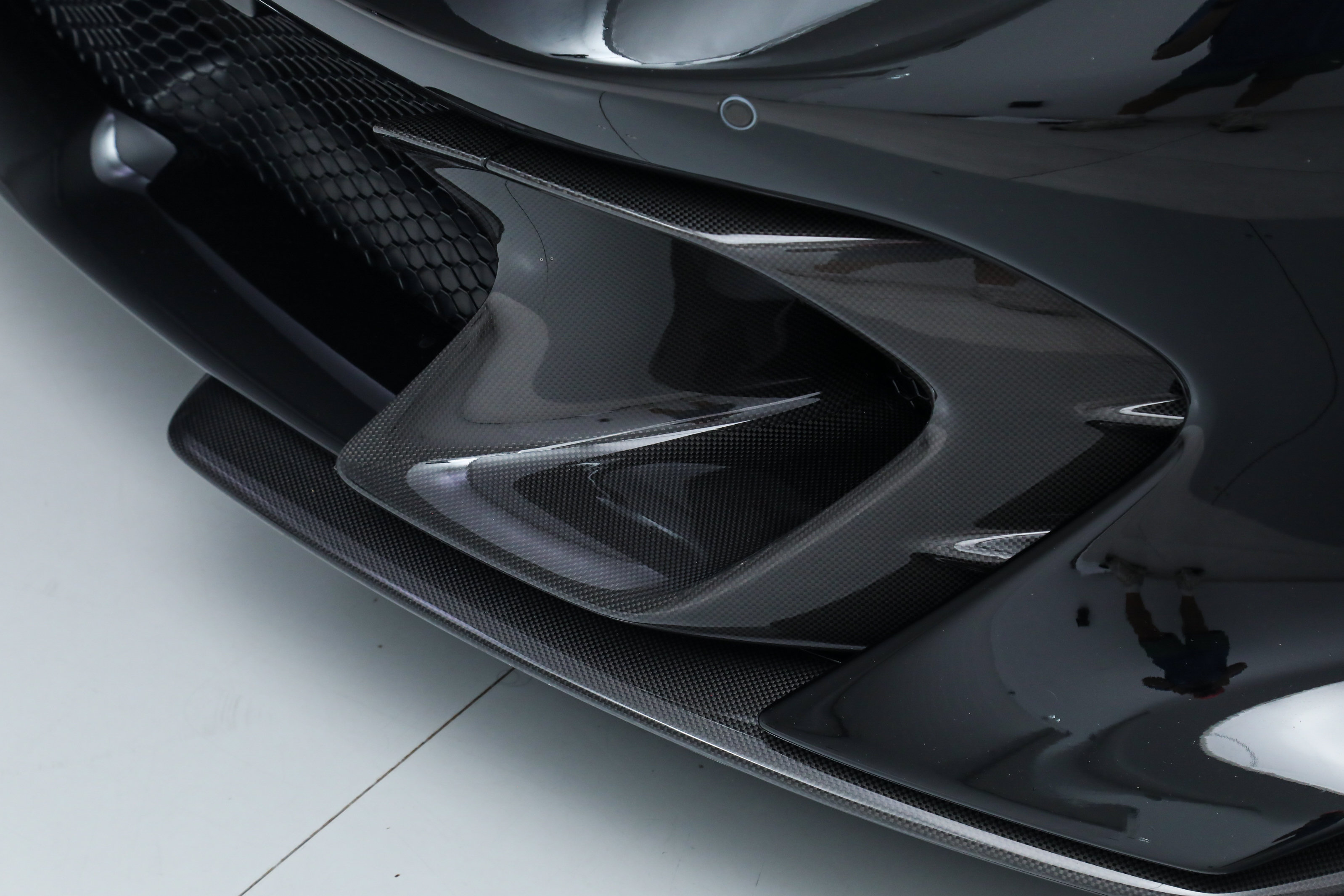 Certified 2022 Ferrari 812 Competizione RWD image 15