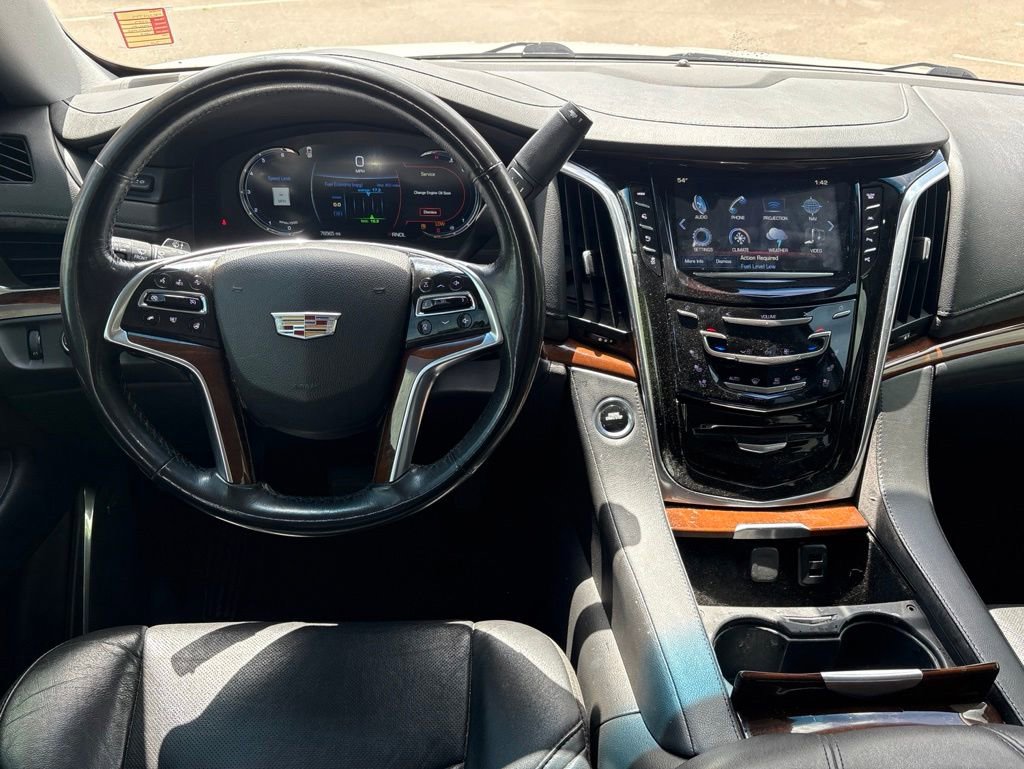 Used 2019 Cadillac Escalade Luxury AWD/4WD image 11