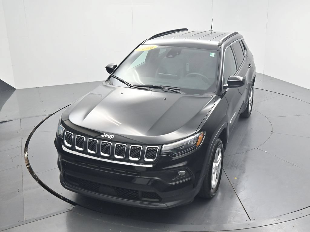 Used 2024 Jeep Compass Latitude AWD/4WD image 45