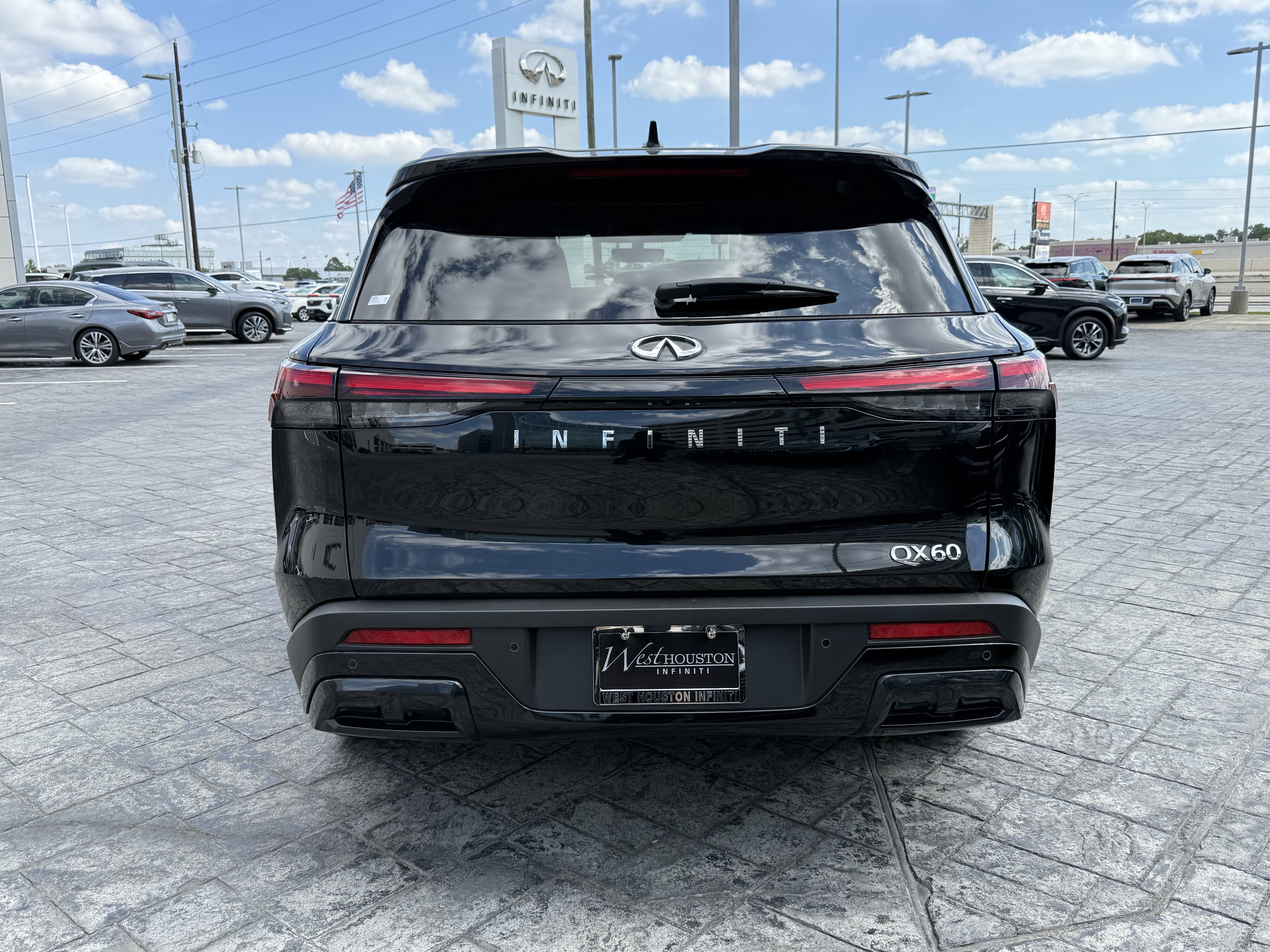 Certified 2025 INFINITI QX60 Luxe image 6