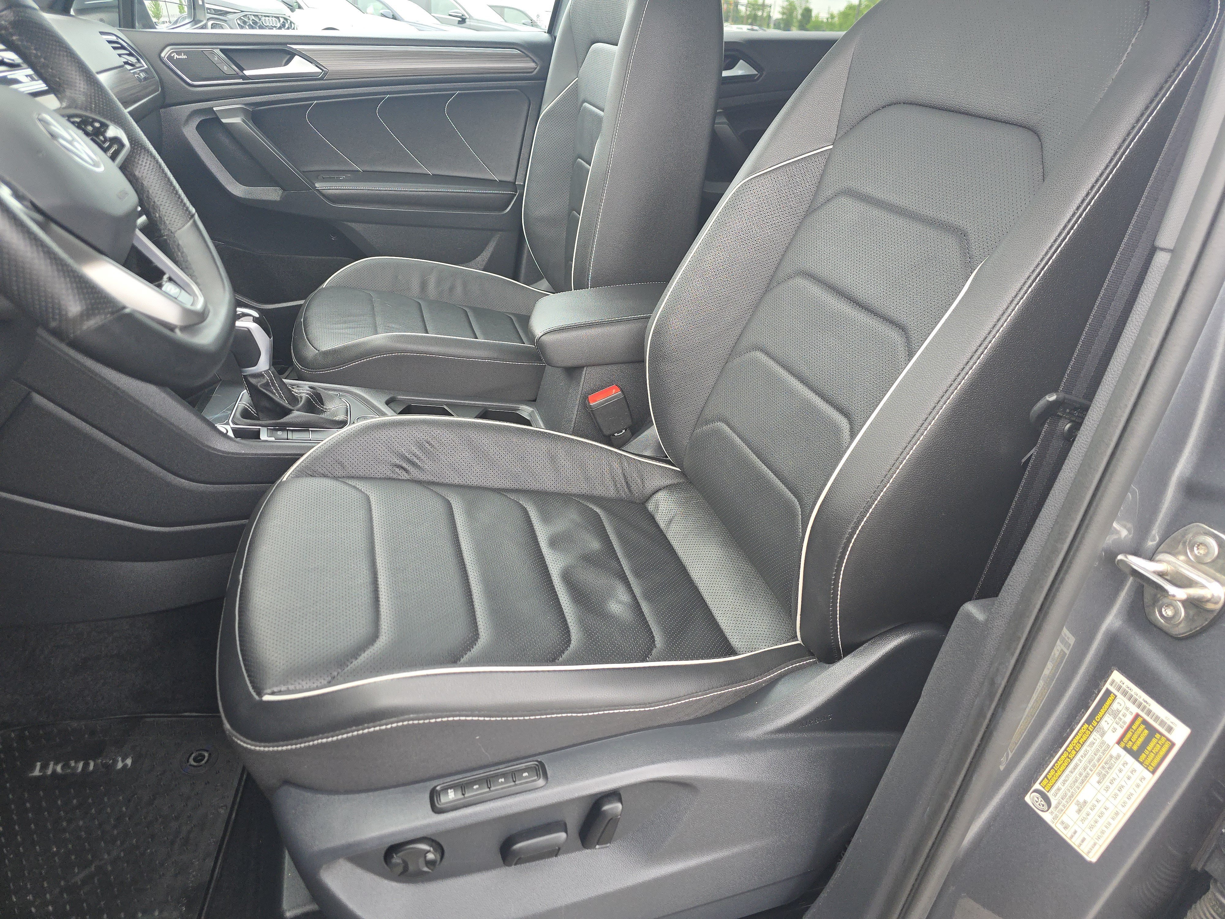 Certified 2024 Volkswagen Tiguan SEL R-Line AWD/4WD image 22