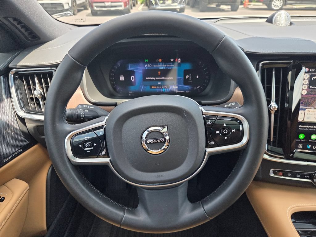 Used 2025 Volvo V90 B6 Cross Country Ultra w/ Protection Package Premier AWD/4WD image 14