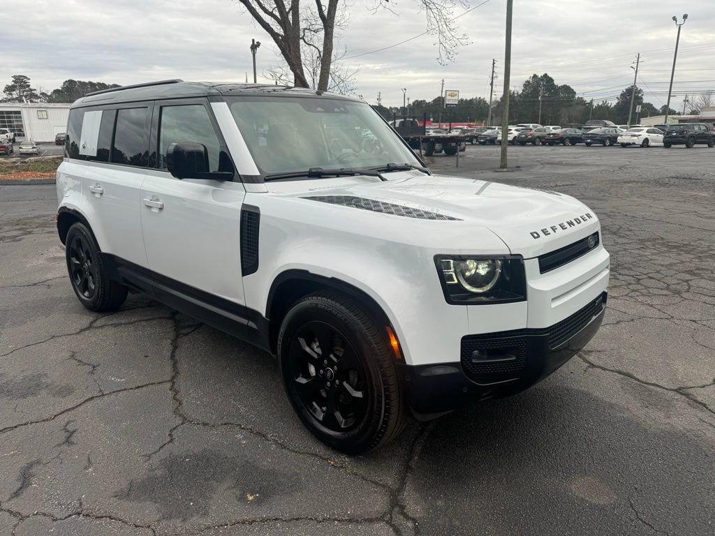 Used 2023 Land Rover Defender 110 X-Dynamic SE image 15