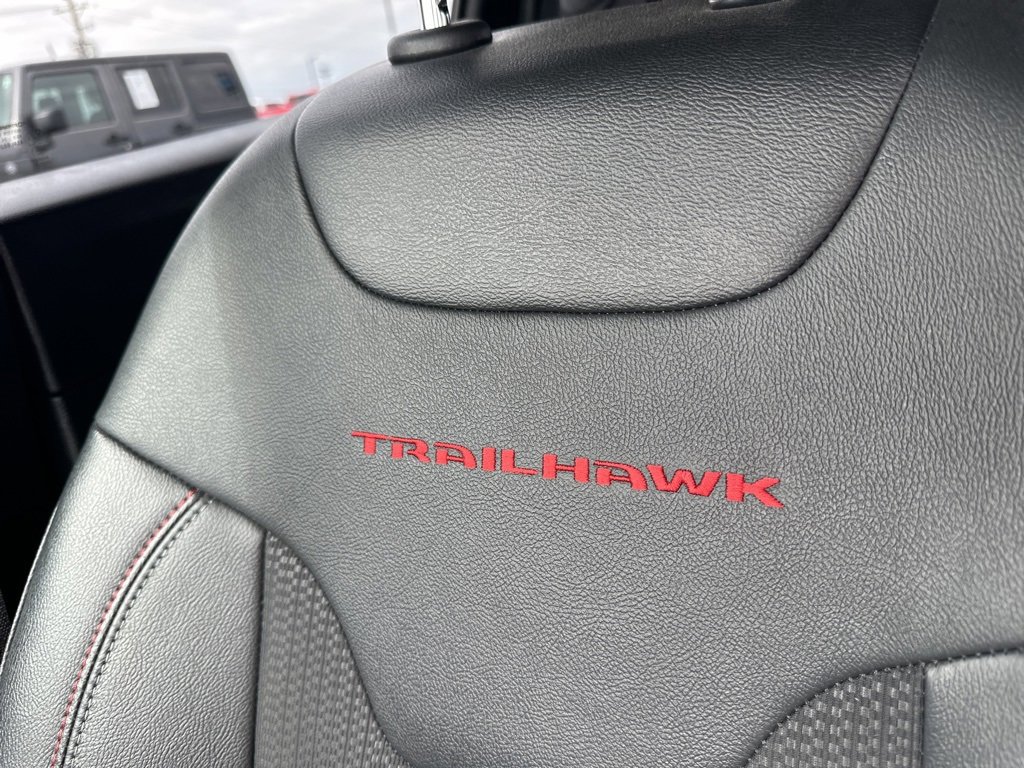 Used 2024 Jeep Compass Trailhawk image 41