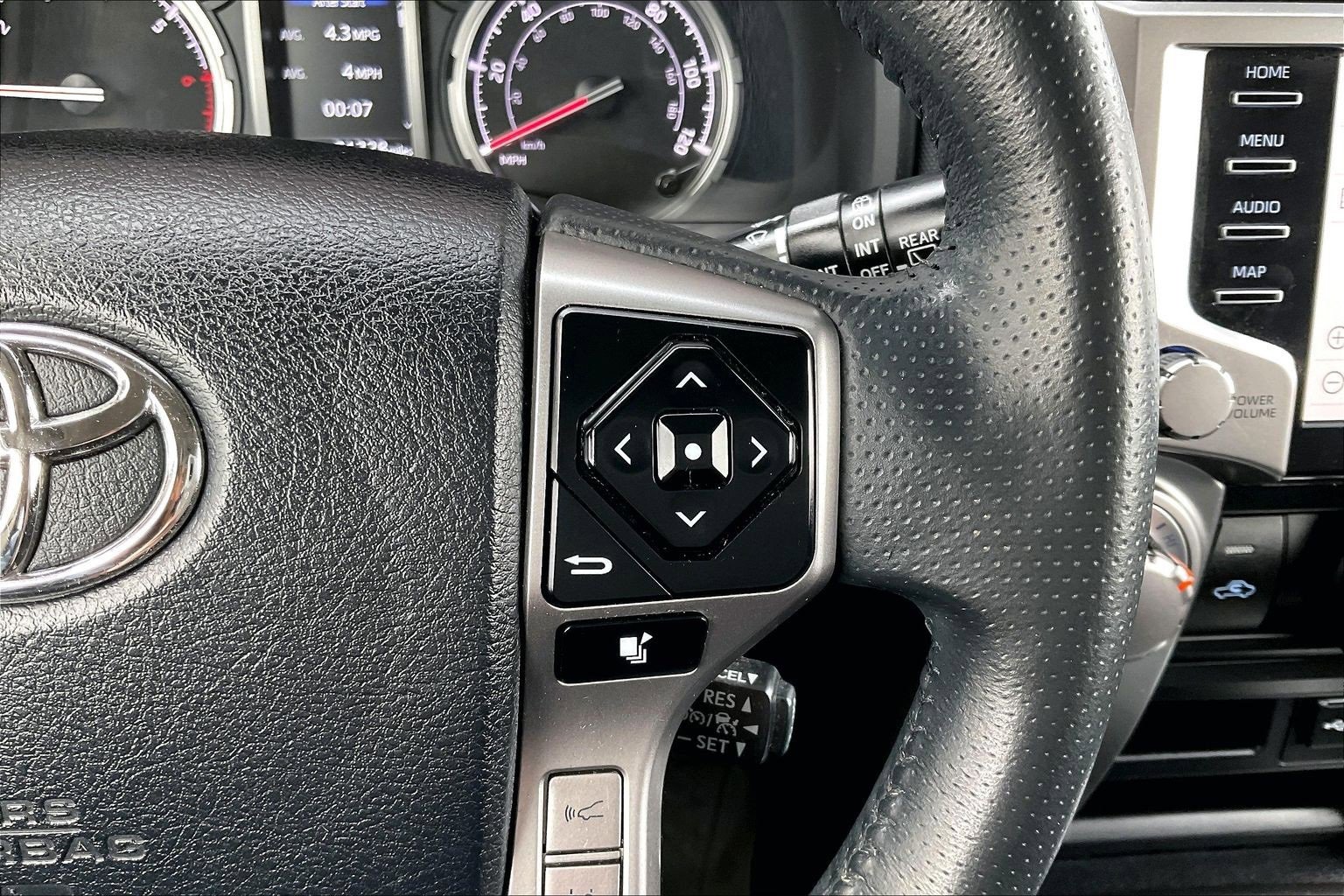 Used 2022 Toyota 4Runner TRD Sport w/ Technology Package image 11