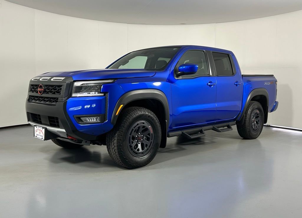 Used 2025 Nissan Frontier PRO-4X image 3