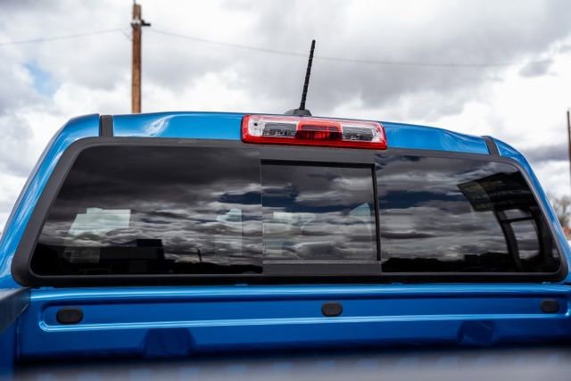 Used 2024 GMC Canyon Elevation w/ Convenience Package image 10