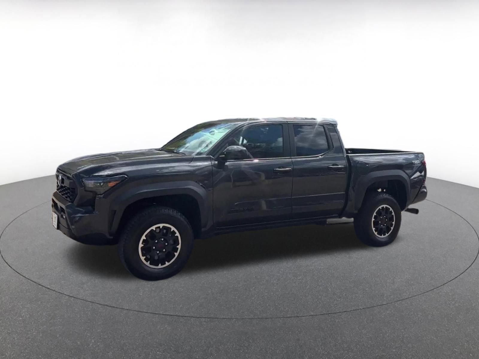 Used 2025 Toyota Tacoma TRD Off-Road AWD/4WD image 8