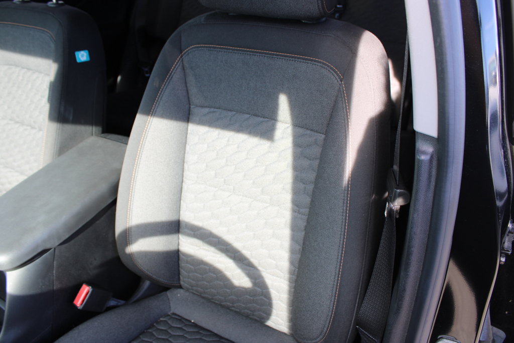 Used 2019 Chevrolet Equinox LT FWD image 18