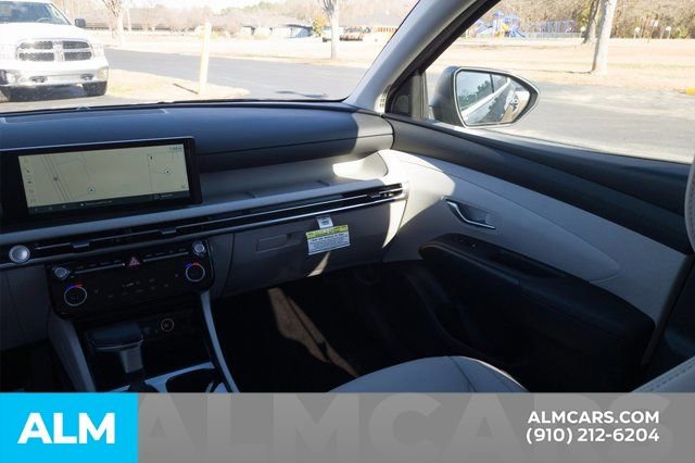 Certified 2025 Hyundai Tucson SEL image 20