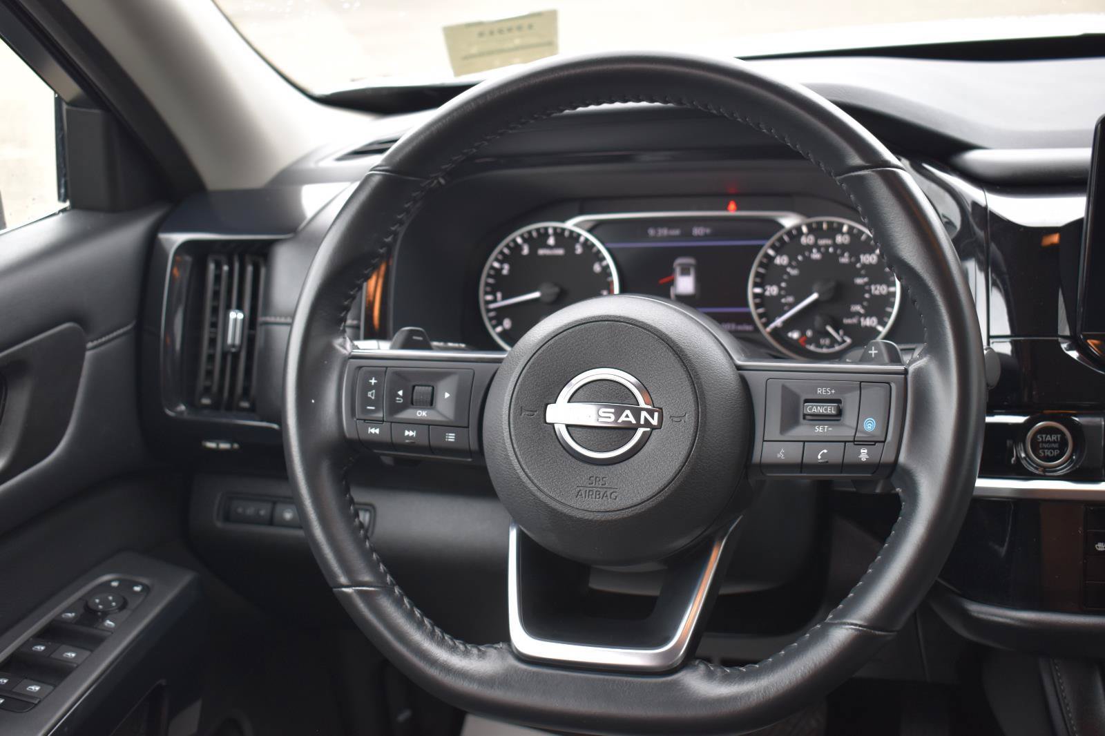 Used 2024 Nissan Pathfinder SV FWD image 35