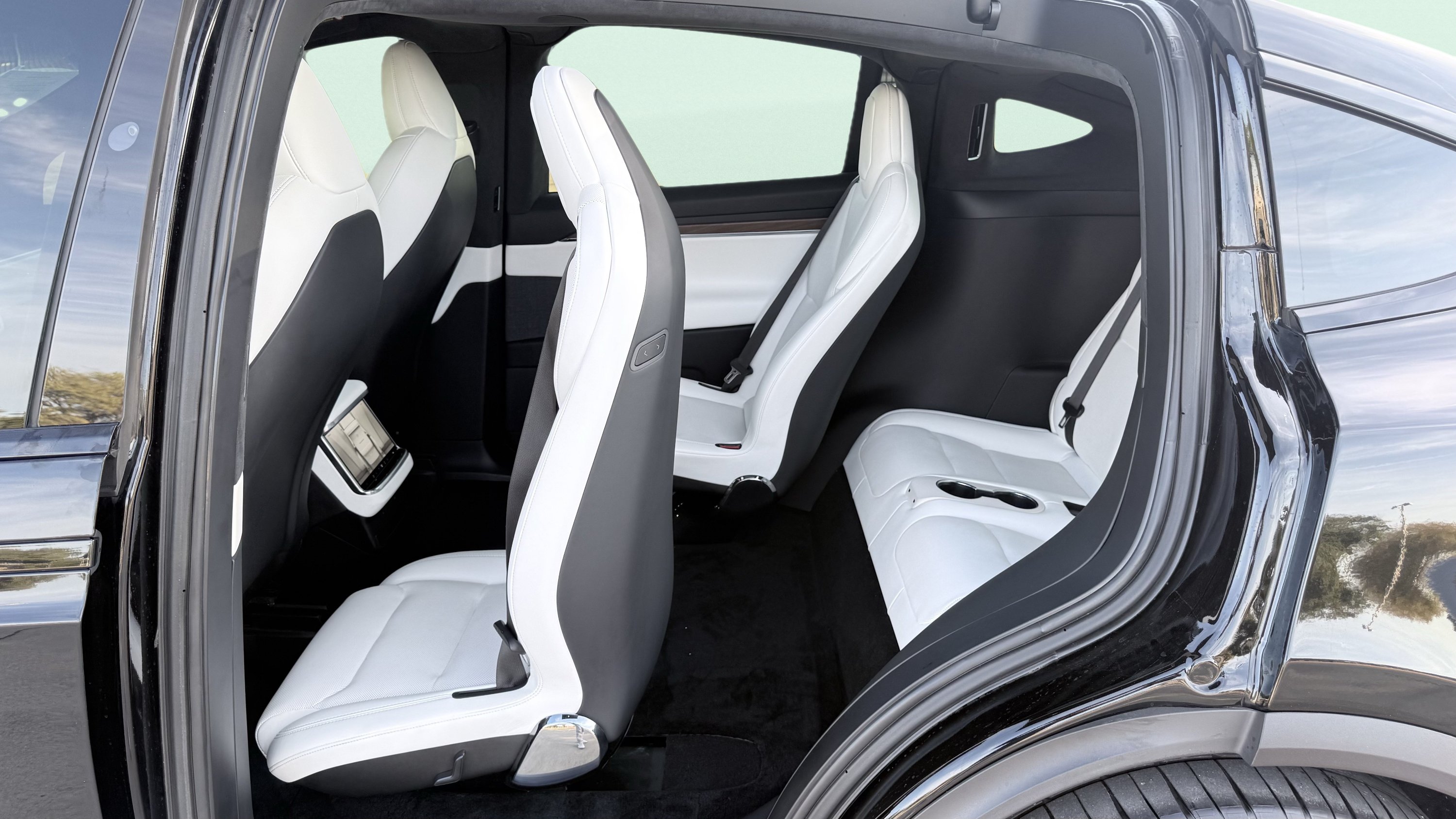Used 2023 Tesla Model X AWD/4WD image 38