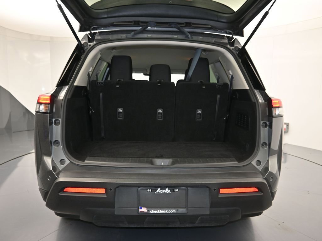 Used 2024 Nissan Pathfinder SV image 24