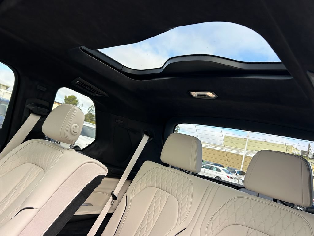 Used 2026 BMW X7 M60i AWD/4WD image 34