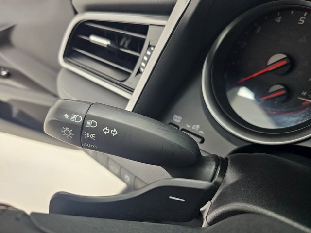 Used 2021 Toyota Camry XSE image 13