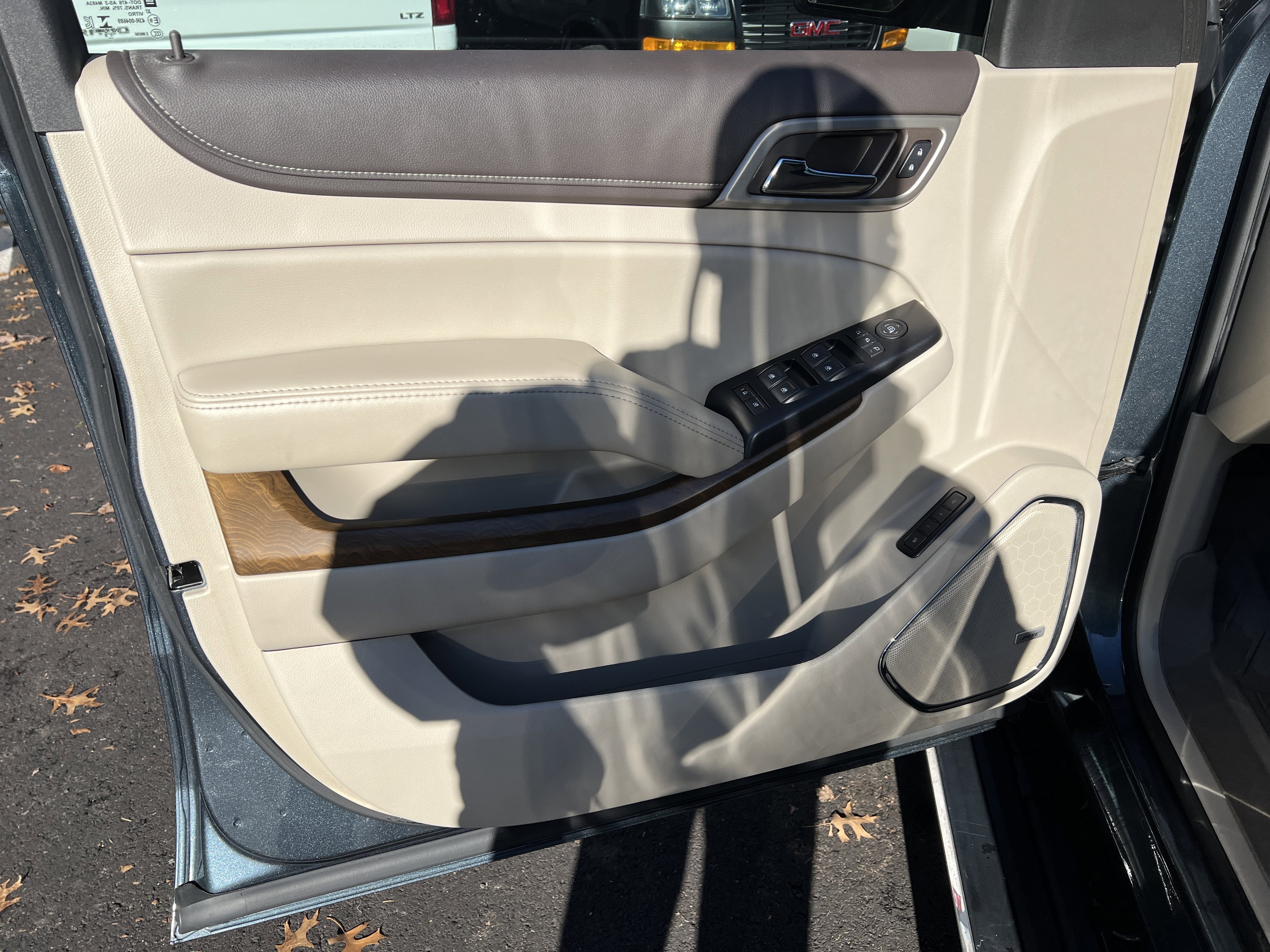 Used 2020 GMC Yukon Denali w/ Denali Ultimate Package image 14