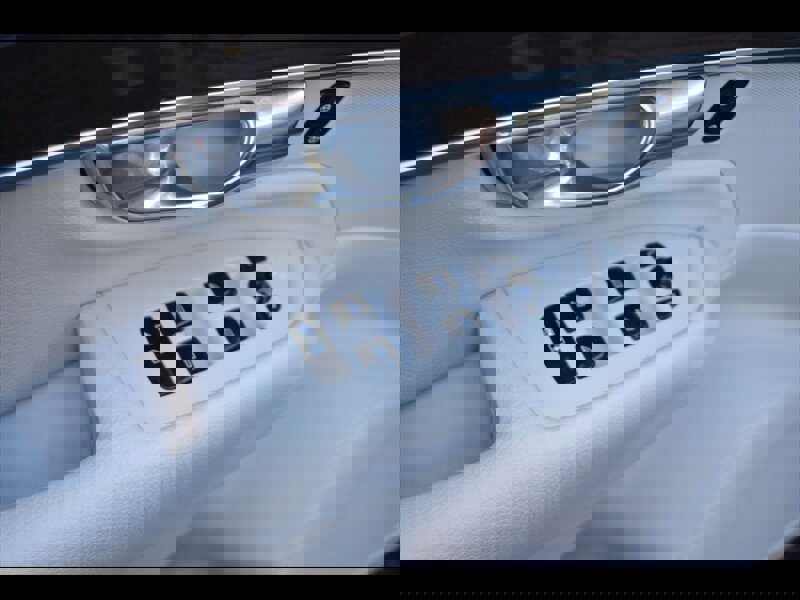 Used 2018 Volvo XC90 T6 Momentum w/ Convenience Package image 16