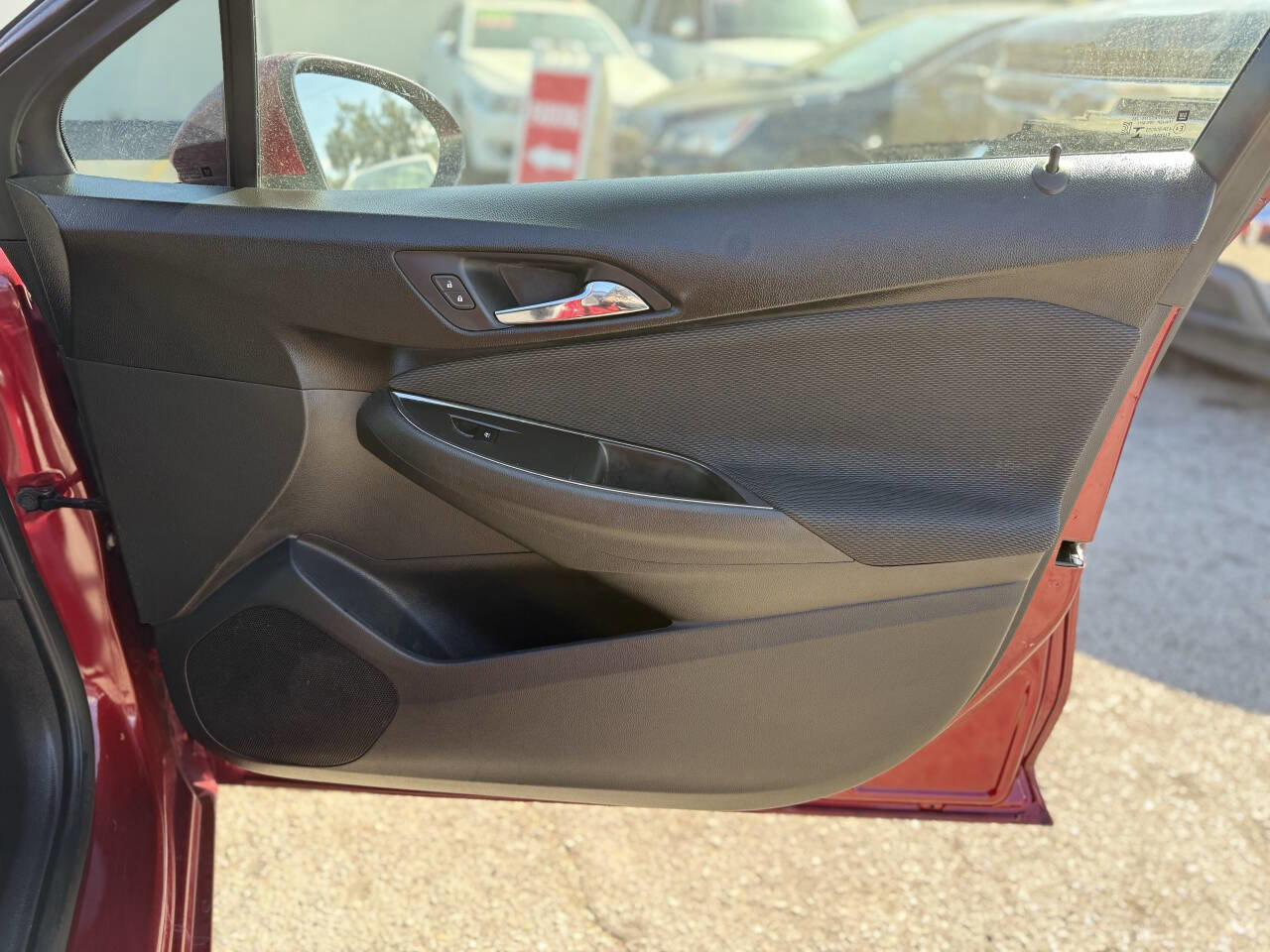 Used 2017 Chevrolet Cruze LT w/ Convenience Package image 27