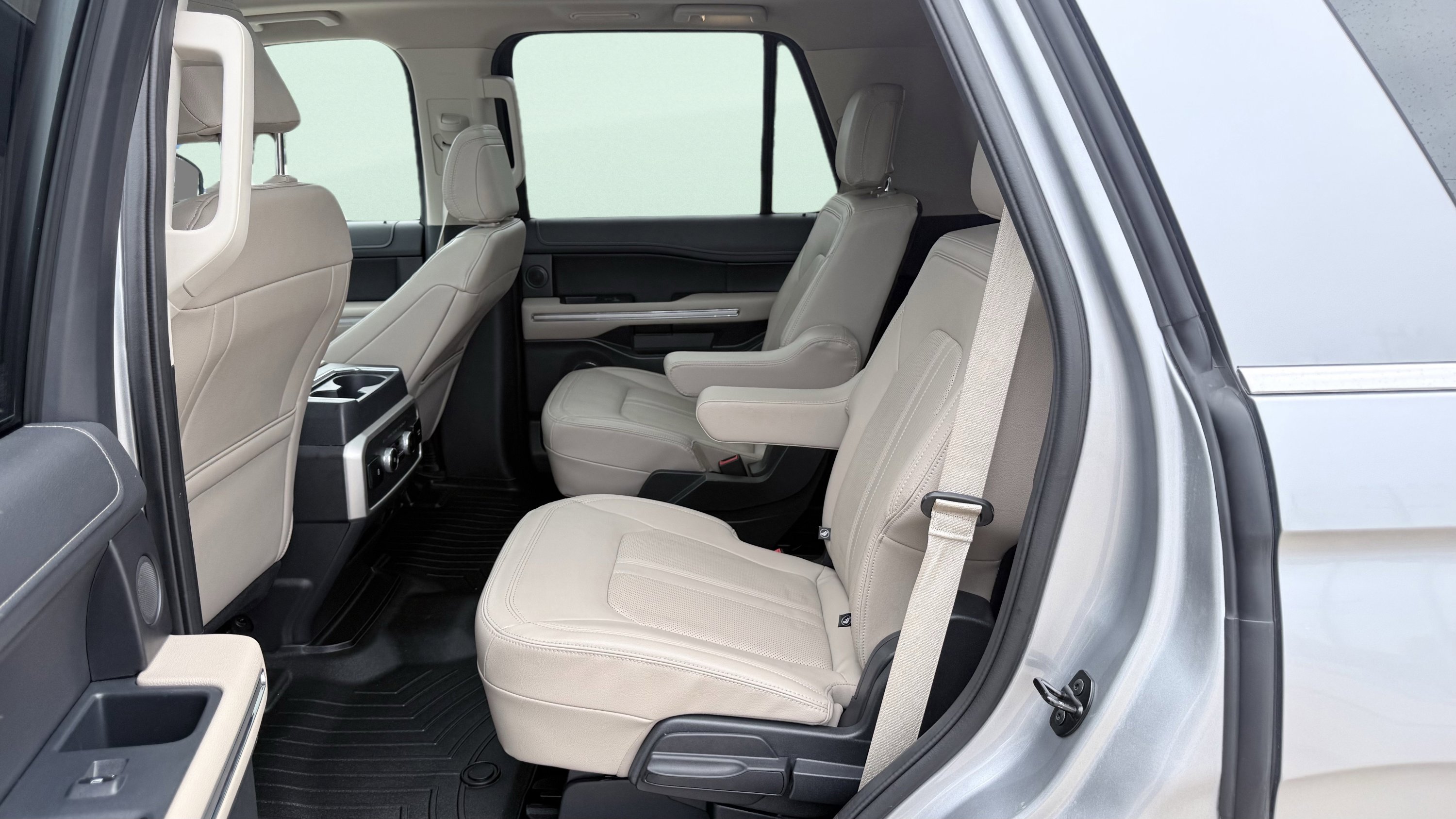Used 2023 Ford Expedition Limited RWD image 37