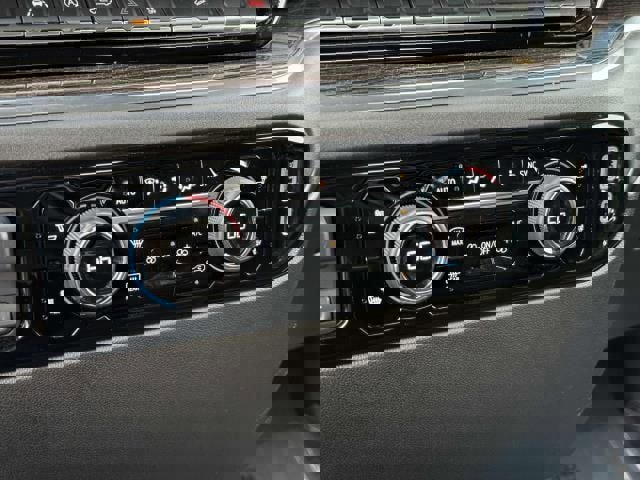 Used 2023 Chevrolet Silverado 1500 LT AWD/4WD image 26