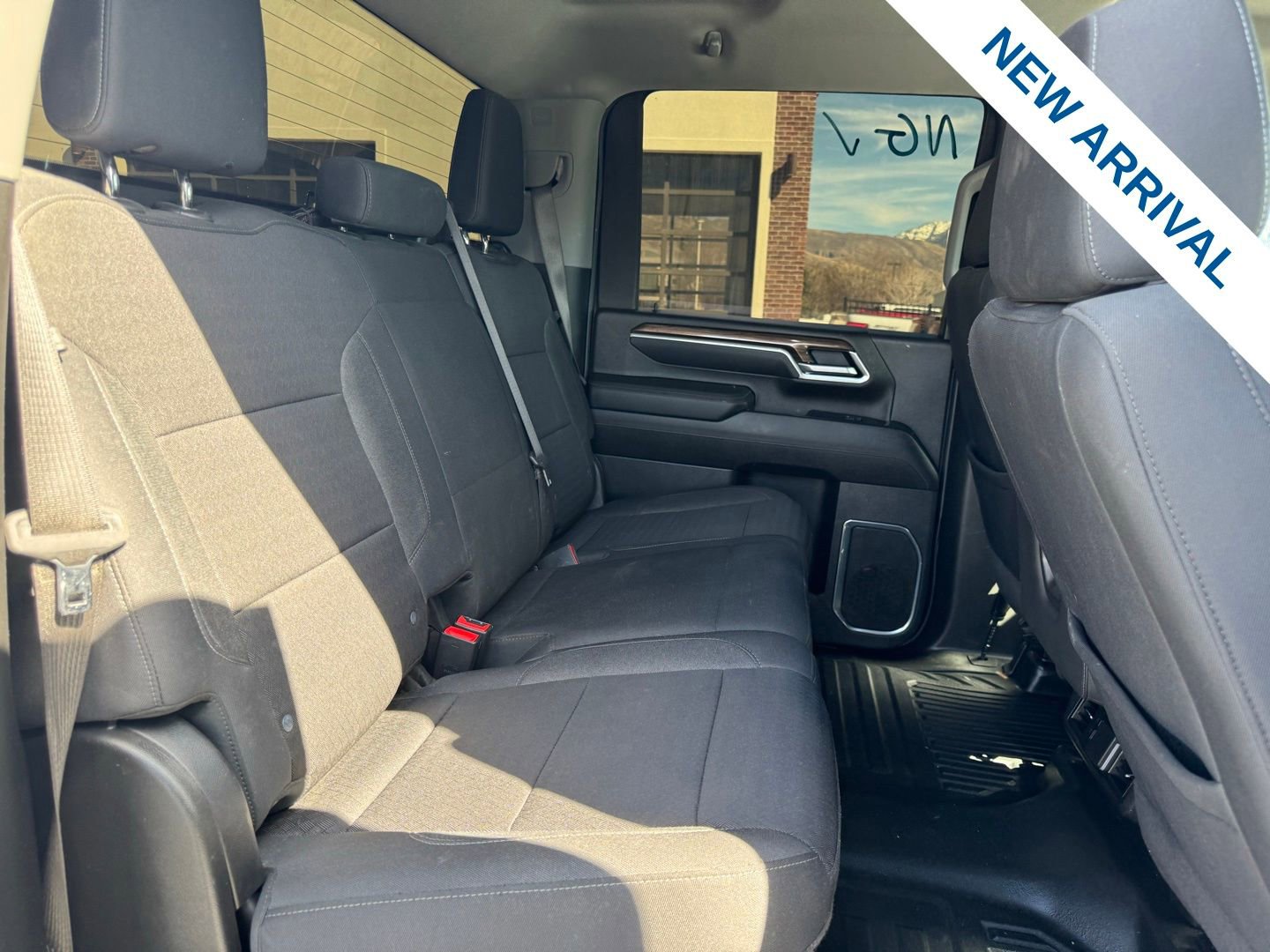 Used 2025 Chevrolet Silverado 2500 LT w/ Convenience Package image 11