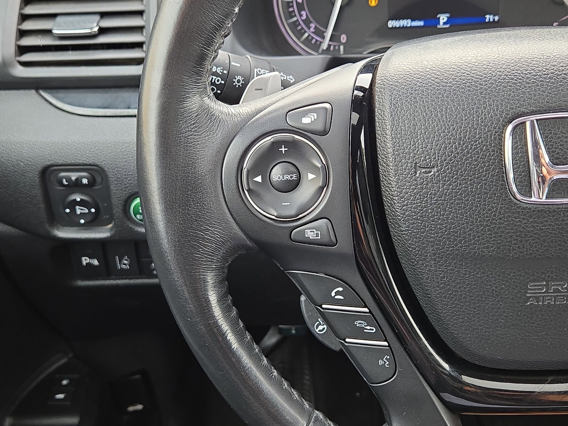 Used 2017 Honda Pilot Elite image 21