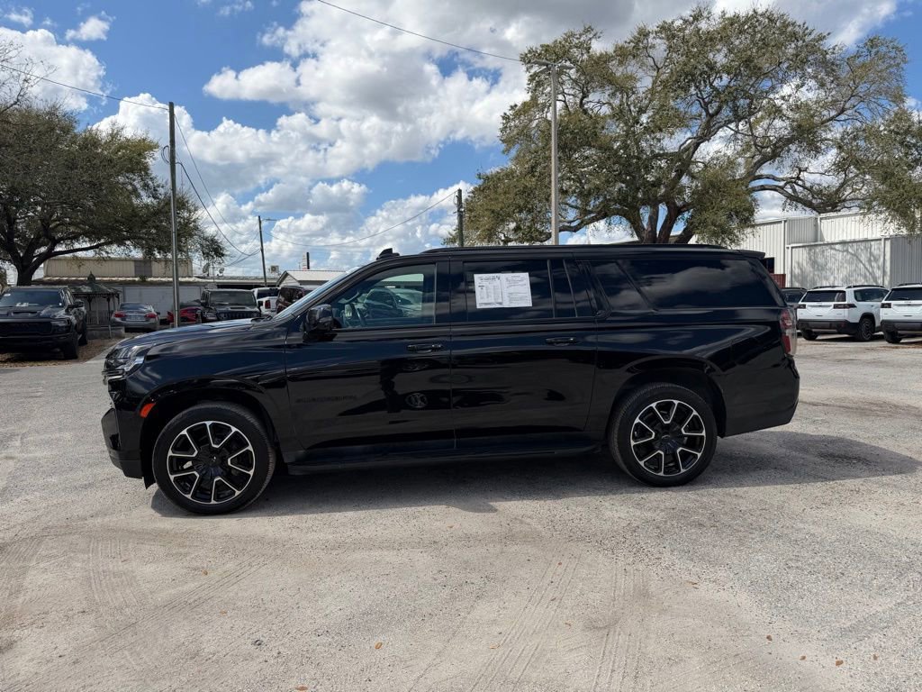 Used 2021 Chevrolet Suburban RST w/ Luxury Package image 3