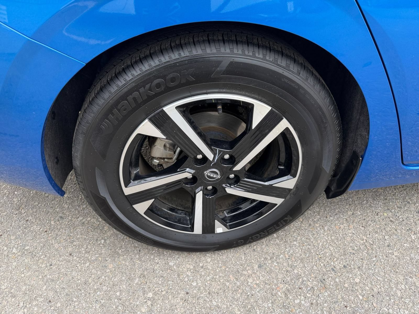 Used 2025 Nissan Sentra SV FWD image 28