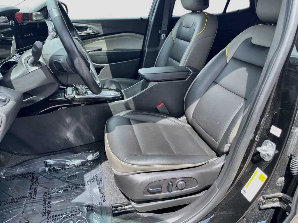 Used 2025 Chevrolet Trax ACTIV w/ Sunroof Package FWD image 20