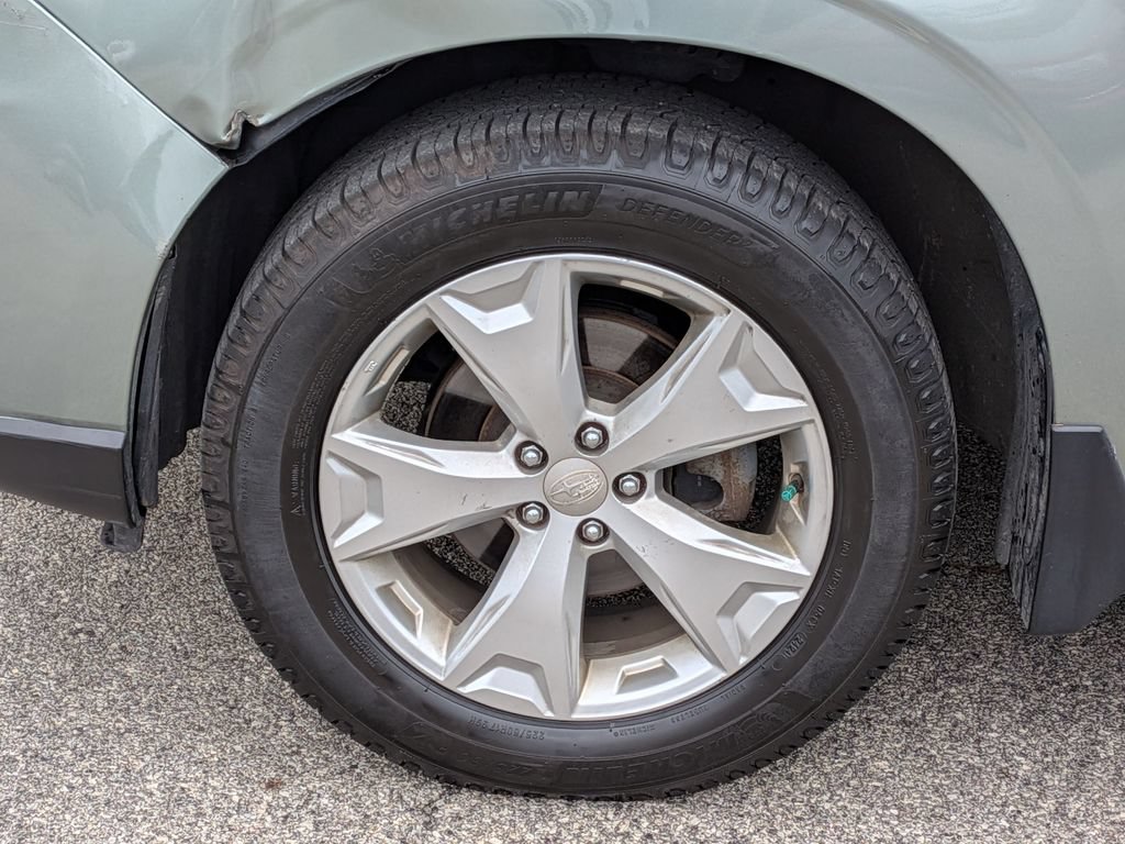 Used 2014 Subaru Forester 2.5i Limited AWD/4WD image 14