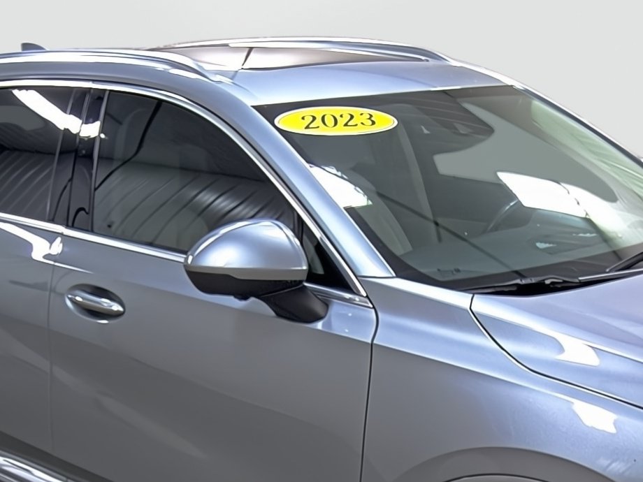 Certified 2023 Buick Envision Avenir FWD image 15