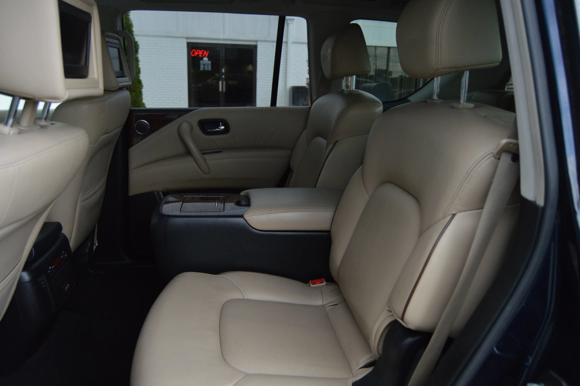 Used 2017 Nissan Armada Platinum w/ Captain Seat Package AWD/4WD image 28