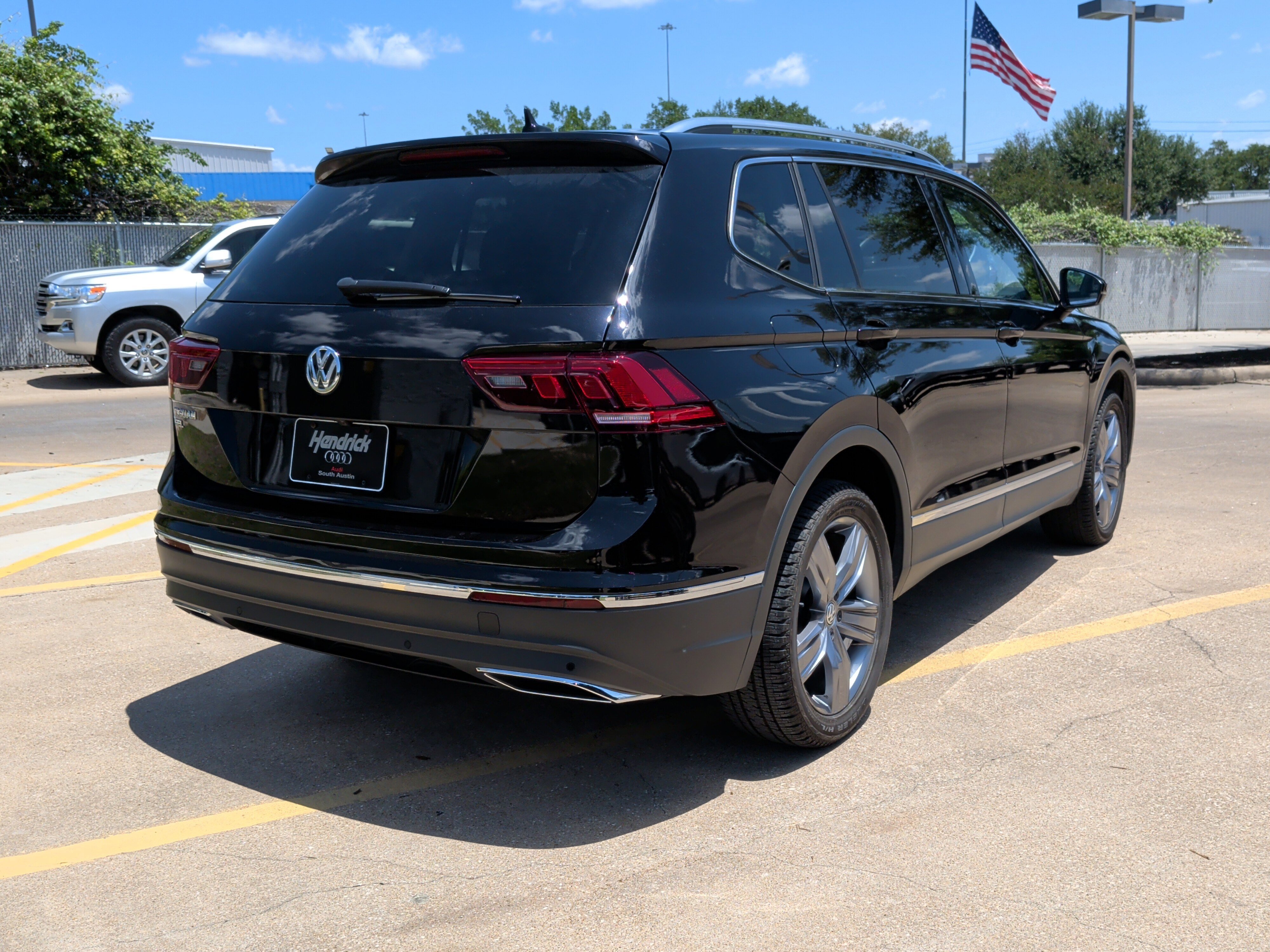 Used 2021 Volkswagen Tiguan SEL w/ 3-Row Tiguan MDO Package FWD image 10