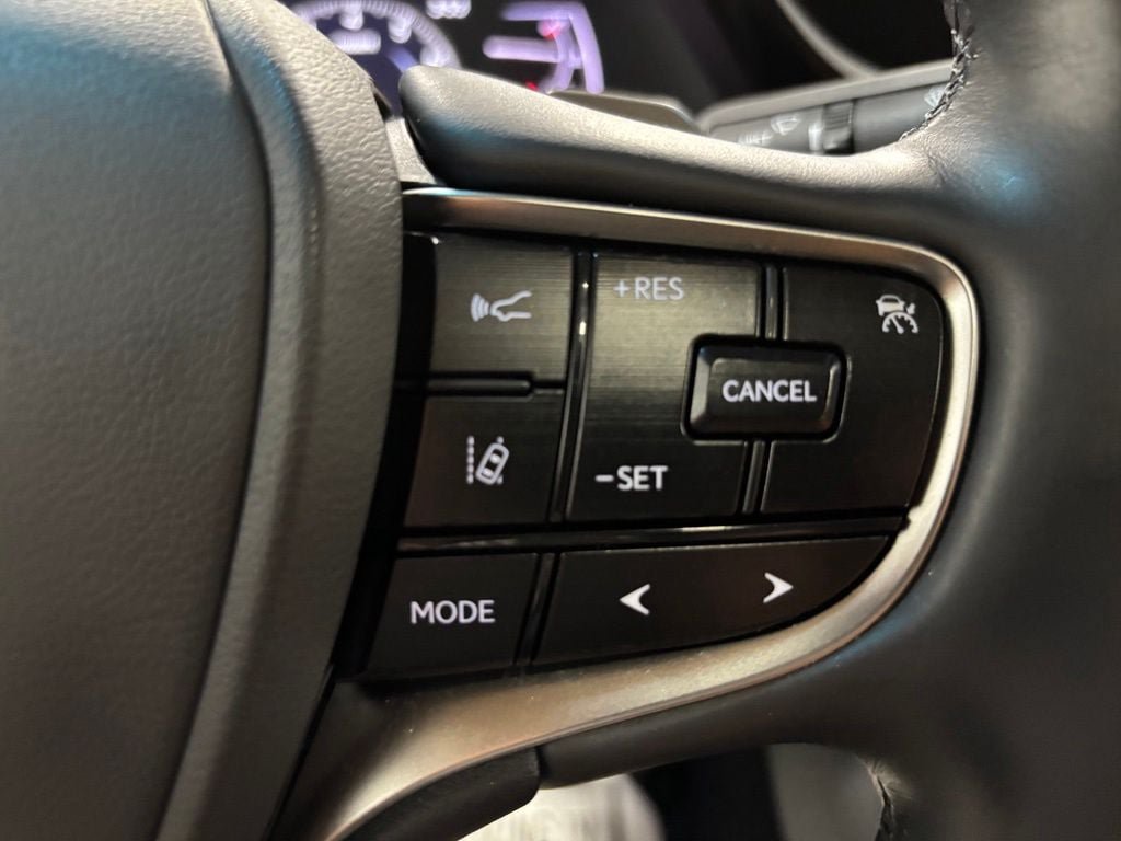 Used 2022 Lexus ES 250 w/ Premium Package AWD/4WD image 20