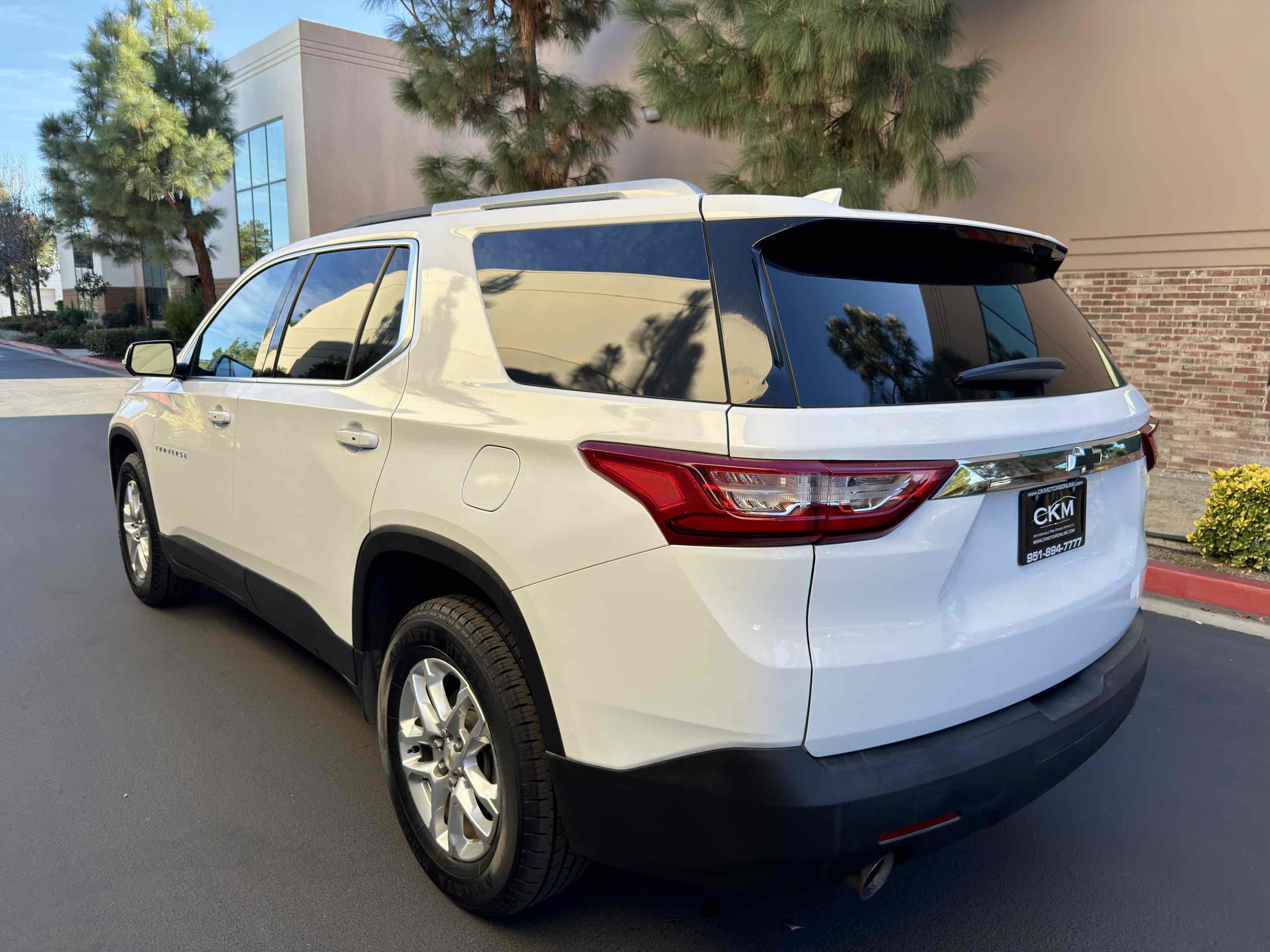 Used 2018 Chevrolet Traverse LT w/ LPO, Black Accent Package image 11