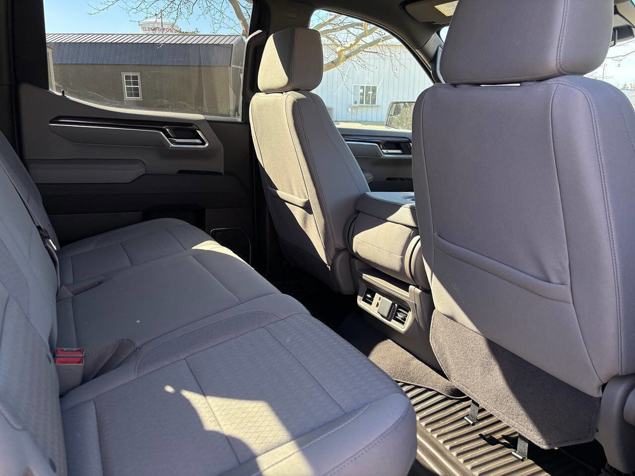 Used 2025 Chevrolet Silverado 1500 LT image 17