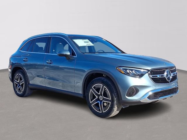 Used 2026 Mercedes-Benz GLC 300 4MATIC image 3