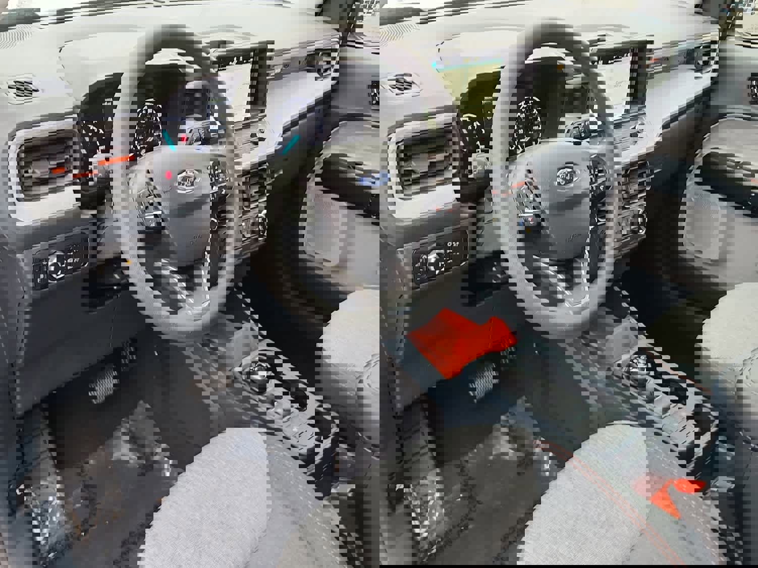 Used 2023 Ford Maverick XLT image 11