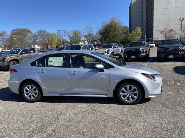 New 2026 Toyota Corolla LE FWD image 2