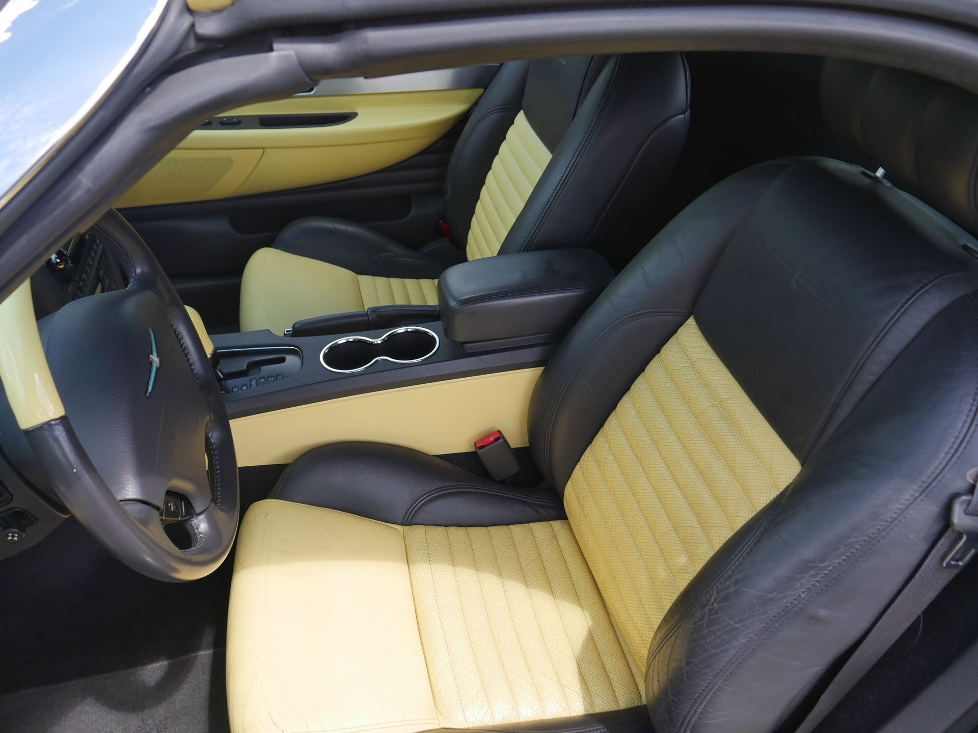 Used 2002 Ford Thunderbird RWD image 62
